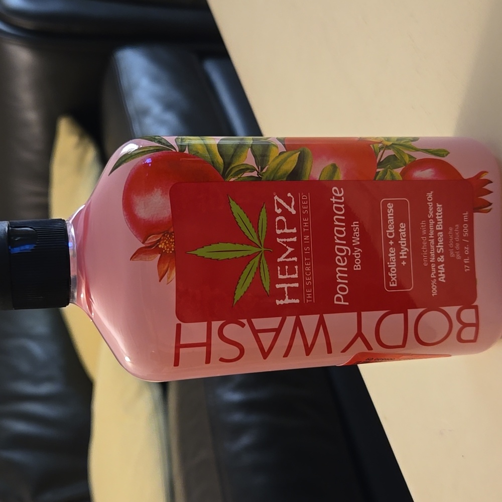 New And Sealed Hempz  Pomegranate Body Wash 1ea  17oz